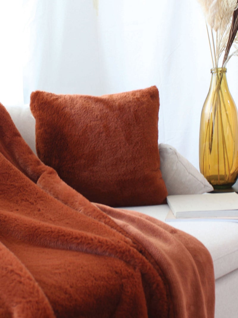 Coussin décoratif imitation fourrure toucher ultra doux Cuivre - Kiabi