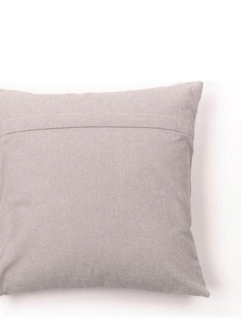 Coussin déhoussable avec pompon coton uni CHARME - Kiabi Coussin déhoussable avec pompon coton uni CHARME - Kiabi