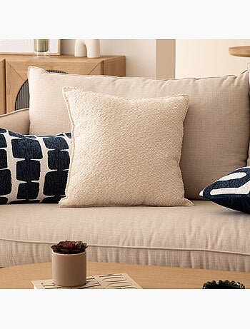Coussin déhoussable en bouclette SOANA
