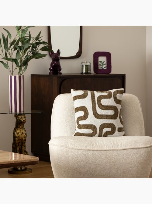 Coussin déhoussable en chenille jacquard SAFINA - Kiabi Coussin déhoussable en chenille jacquard SAFINA - Kiabi
