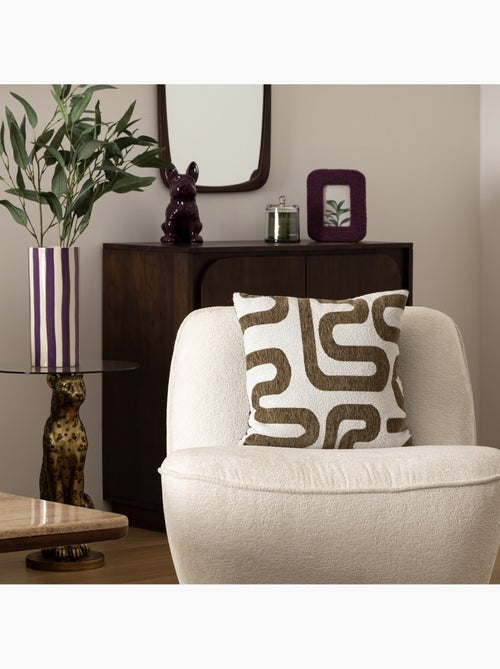 Coussin déhoussable en chenille jacquard SAFINA - Kiabi Coussin déhoussable en chenille jacquard SAFINA - Kiabi