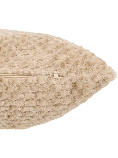 Coussin déhoussable en flanelle jacquard LYNO - Kiabi Coussin déhoussable en flanelle jacquard LYNO - Kiabi