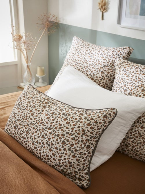 Coussin dehoussable en gaze de coton Leopard Leonie - Kiabi Coussin dehoussable en gaze de coton Leopard Leonie - Kiabi