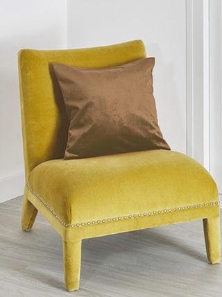 Coussin déhoussable en suédine colorée