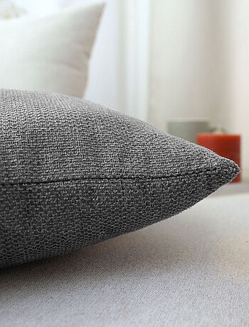 Coussin déhoussable en velours chenillé