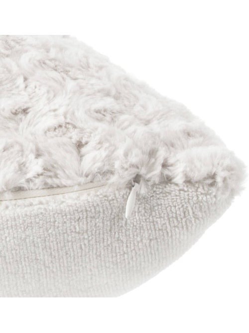 Coussin déhoussable imitation fourrure BOUCLETTE - Kiabi