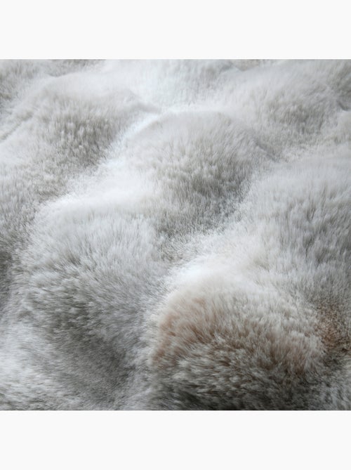 Coussin déhoussable imitation fourrure - Kiabi