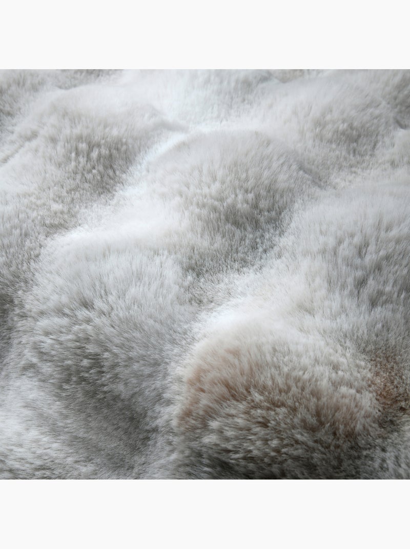 Coussin déhoussable imitation fourrure Gris clair - Kiabi