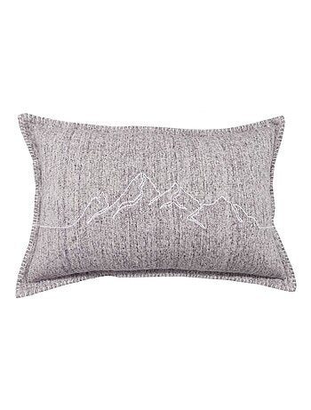 Coussin déhoussable rectangulaire brodé en flanelle HORS PISTE
