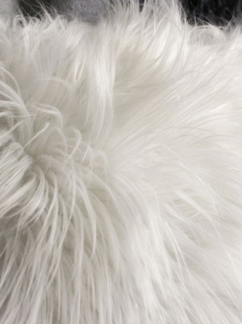 Coussin déhoussable uni imitation fourrure - Kiabi Coussin déhoussable uni imitation fourrure - Kiabi