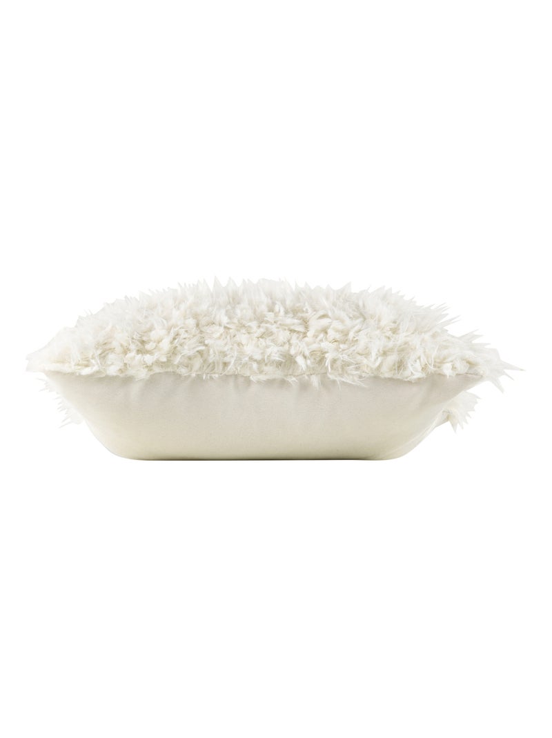Coussin doux en imitation fourrure avec housse amovible Beige coquille - Kiabi