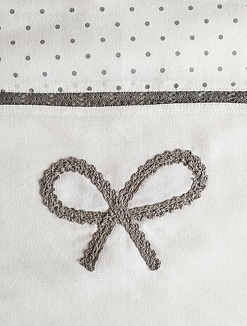 Coussin en coton brodé 40x40 cm EMILIE, par Soleil d'ocre