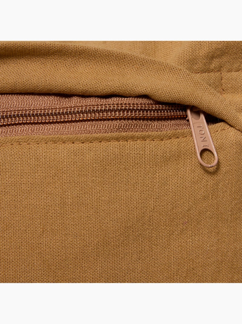Coussin en coton brodé déhoussable HARY Marron caramel - Kiabi