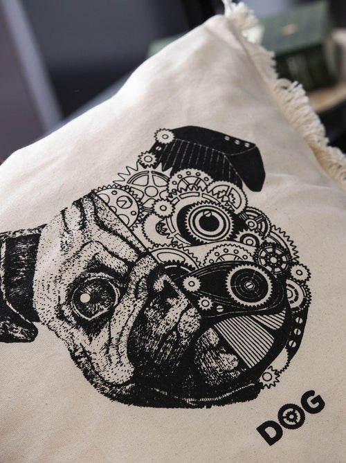 Coussin en coton DOGGY frangé 'Deko&co' - Kiabi Coussin en coton DOGGY frangé 'Deko&co' - Kiabi