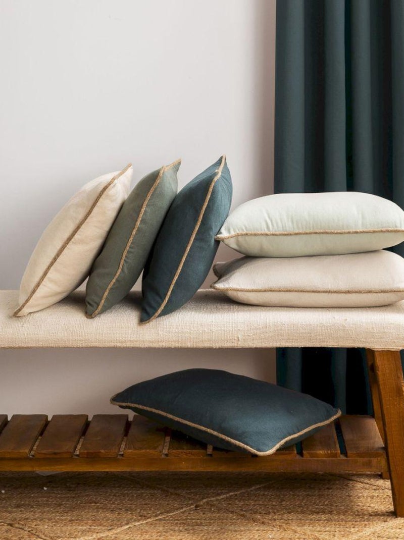 Coussin en coton recyclé avec piping jute 'Deko&co' Bleu canard - Kiabi
