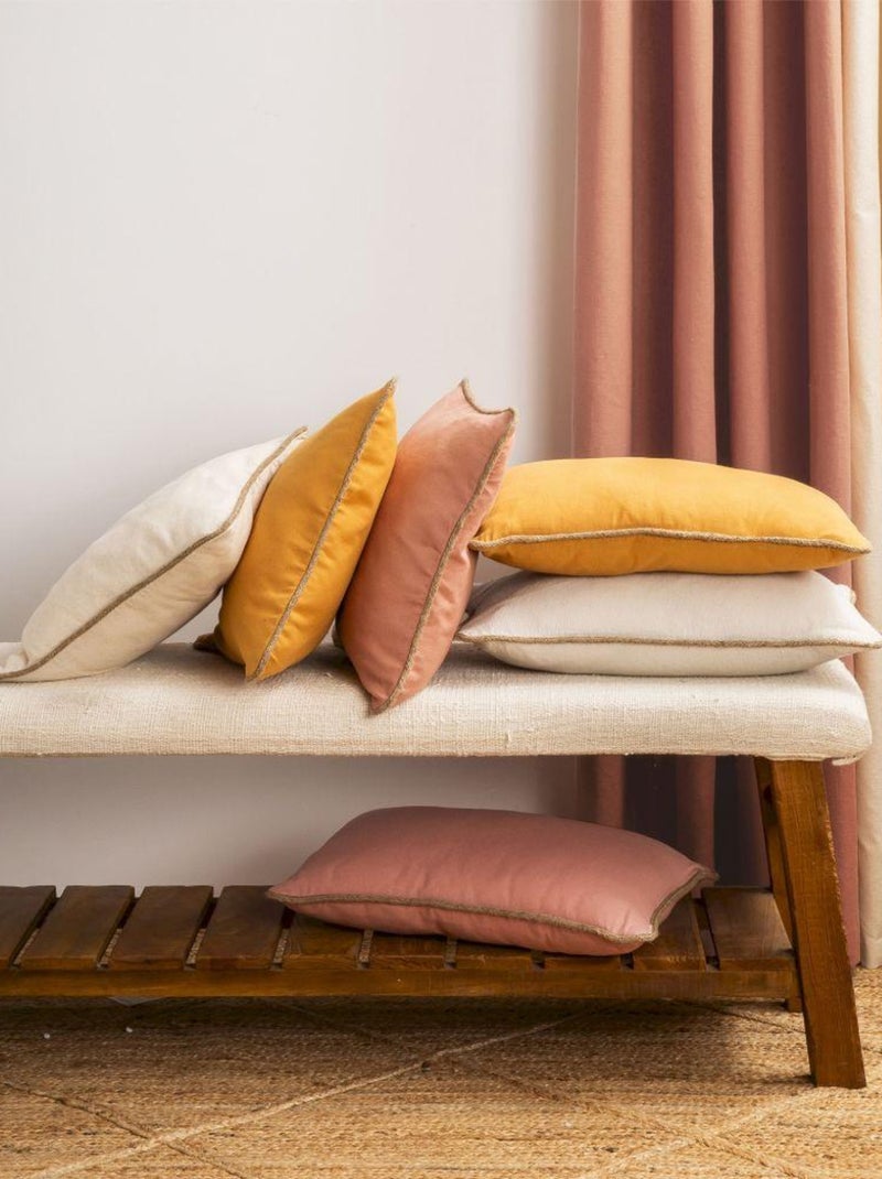 Coussin en coton recyclé avec piping jute 'Deko&co' Rose clair - Kiabi