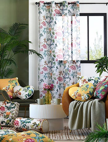 Coussin en forme de cœur à motif végétal