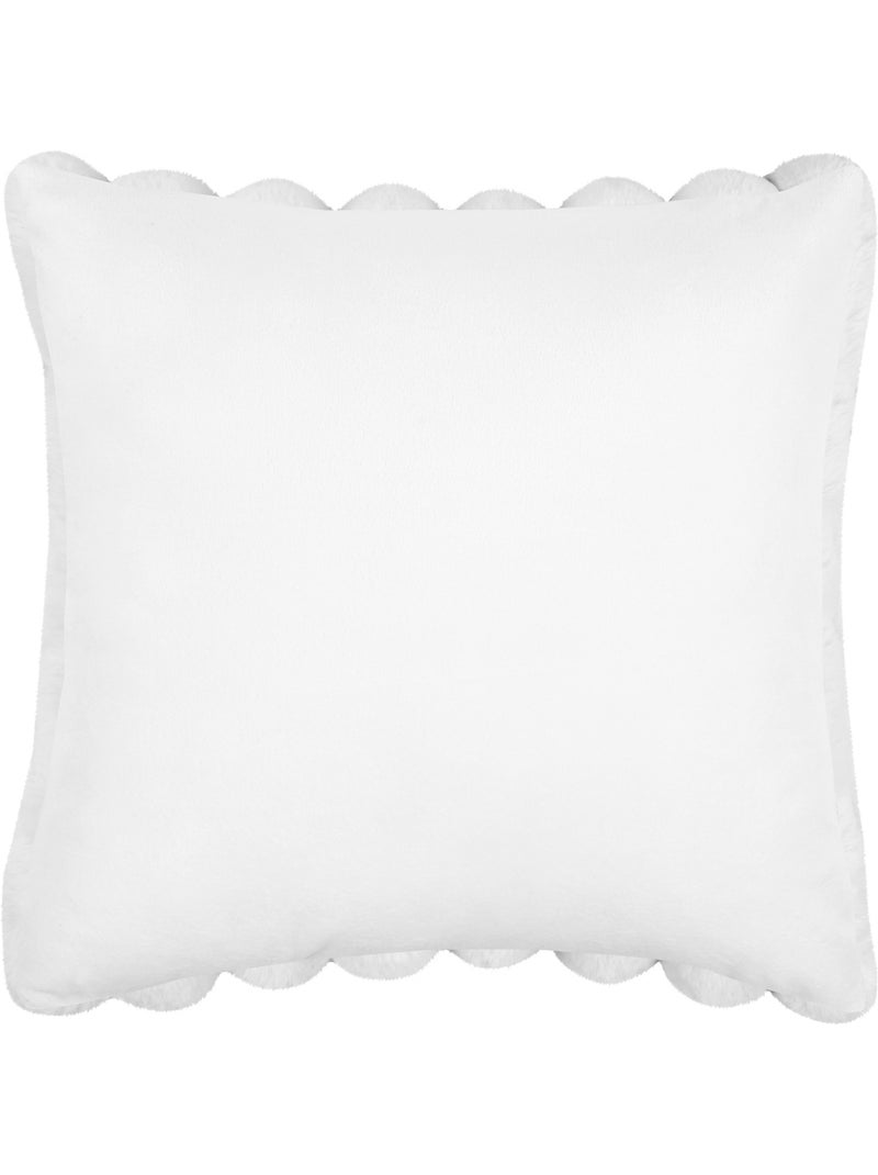 Coussin en imitation fourrure ultra douce à bandes Blanc - Kiabi