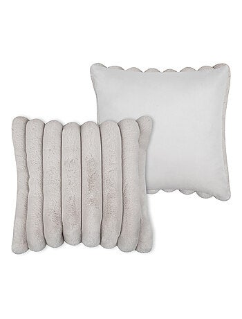 Coussin en imitation fourrure ultra douce à bandes