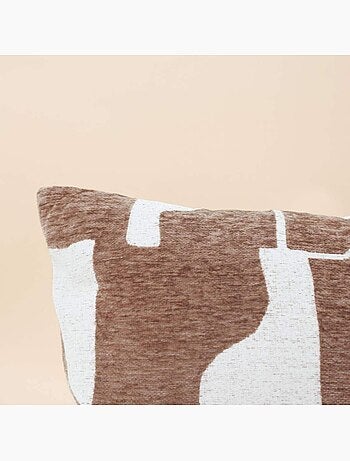 Coussin en jacquard chenille motifs ethniques marrons 30x70cm