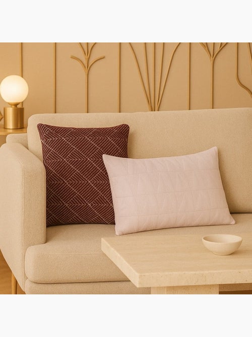 Coussin en velours brodé rose 30x50cm - Kiabi