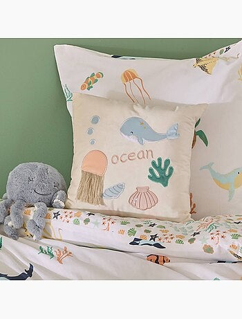 Coussin enfant brodé motifs marins orta