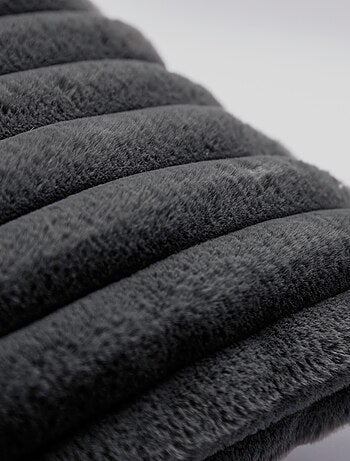 Coussin fausse fourrure côtelé ALBA 50x70