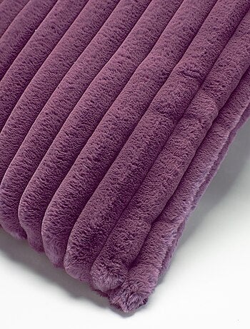 Coussin fausse fourrure côtelé ALBA 50x70