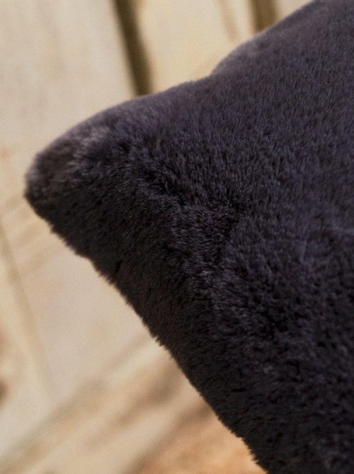 Coussin fausse fourrure  'INDIES' 'TODAY' - Kiabi