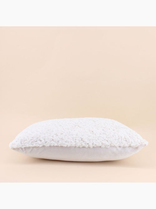 Coussin fausse fourure blanche 40x60cm - Kiabi Coussin fausse fourure blanche 40x60cm - Kiabi