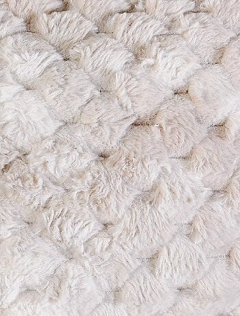 Coussin Imitation Fourrure avec Relief Géométrique