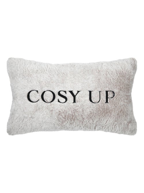 Coussin imitation fourrure brodé "Cosy up" - Kiabi