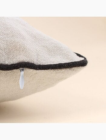 Coussin imprimé "&" noir et beige 45x45cm