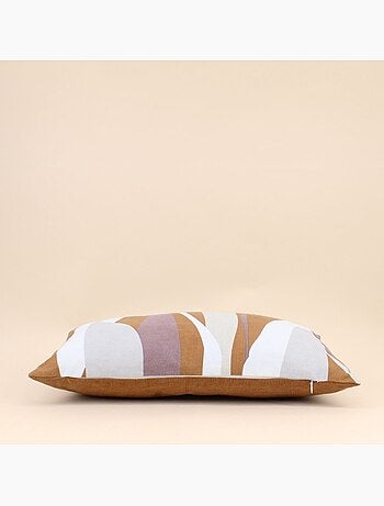 Coussin motifs organiques colorés 30x50cm