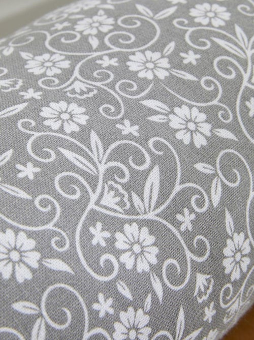 Coussin polochon déhoussable pompons 'CHARME' 'TODAY' - Kiabi