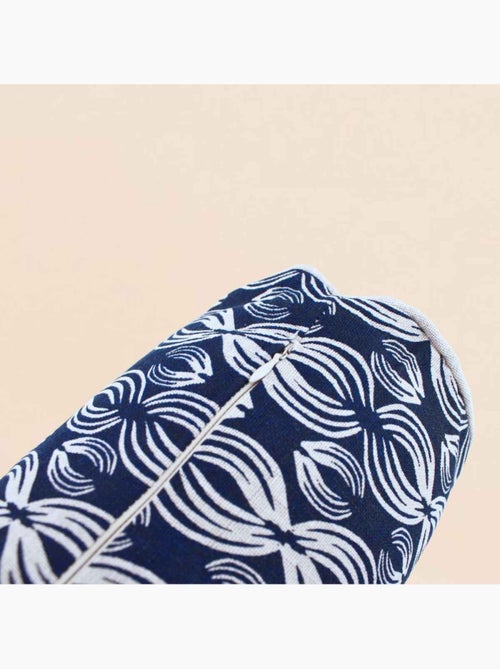 Coussin polochon imprimé géométrique bleu 16x38cm - Kiabi Coussin polochon imprimé géométrique bleu 16x38cm - Kiabi