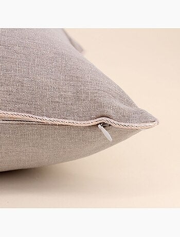 Coussin rectangulaire en tissu taupe 30x50cm