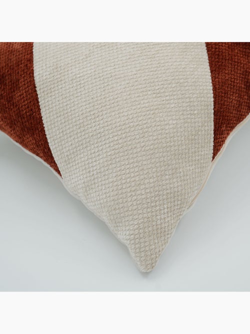 Coussin rectangulaire en velours chenille à motif graphique - Kiabi Coussin rectangulaire en velours chenille à motif graphique - Kiabi