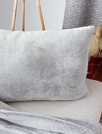 Coussin rectangulaire imitation fourrure AZURA