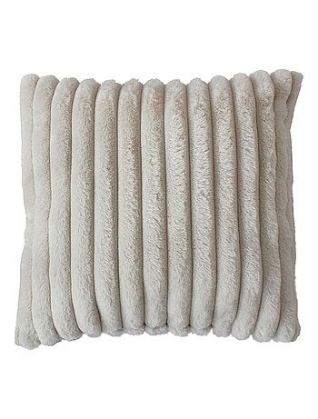 Coussin SELA imitiation fourrure