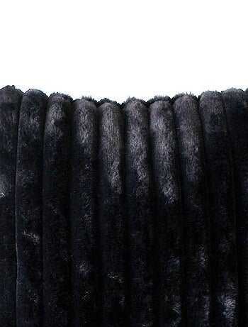 Coussin SELA imitiation fourrure