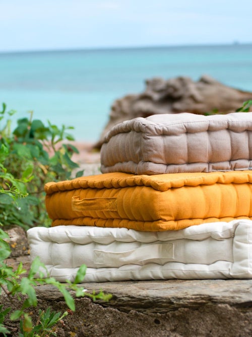 Coussin tapissier en coton 50x50x10 cm PANAMA par Soleil d'Ocre - Kiabi Coussin tapissier en coton 50x50x10 cm PANAMA par Soleil d'Ocre - Kiabi