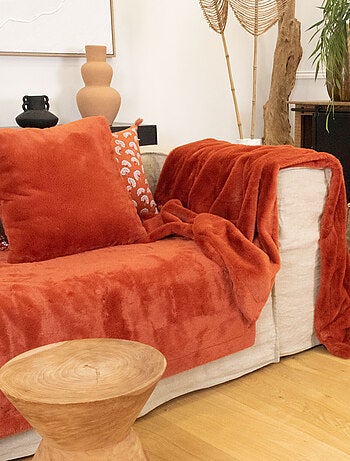 Coussin tout doux imitation fourrure