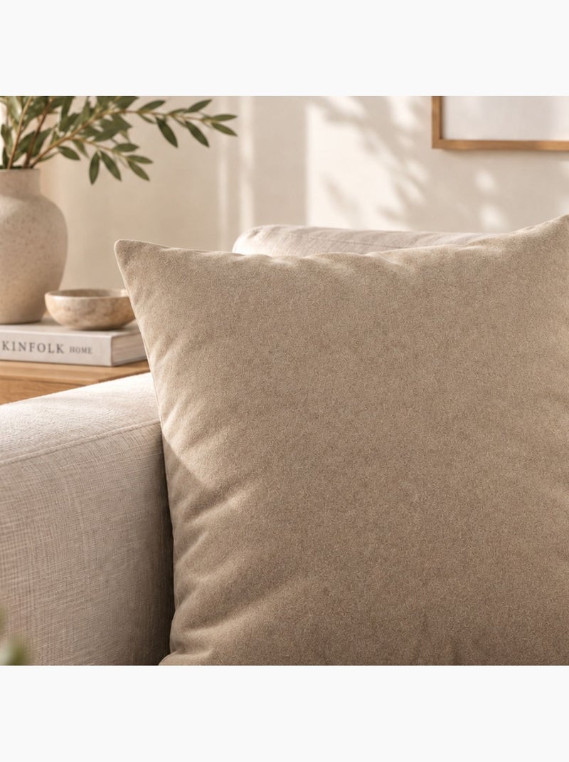 Coussin velours  - effet peau de pêche Beige - Kiabi