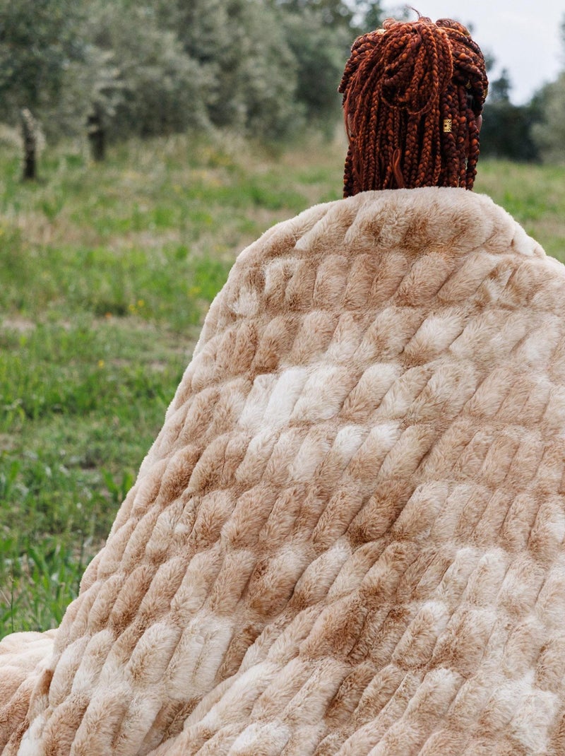 Coussin ZIBELINE en fausse fourrure sur les deux faces Gris chiné - Kiabi