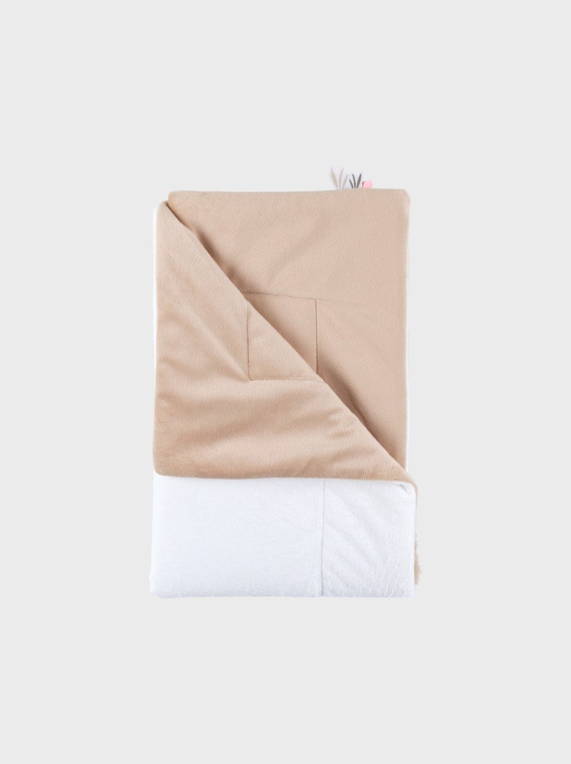 Couverture brodée 75x100 cm en Veloudoux® Noukie's Ecru - Kiabi