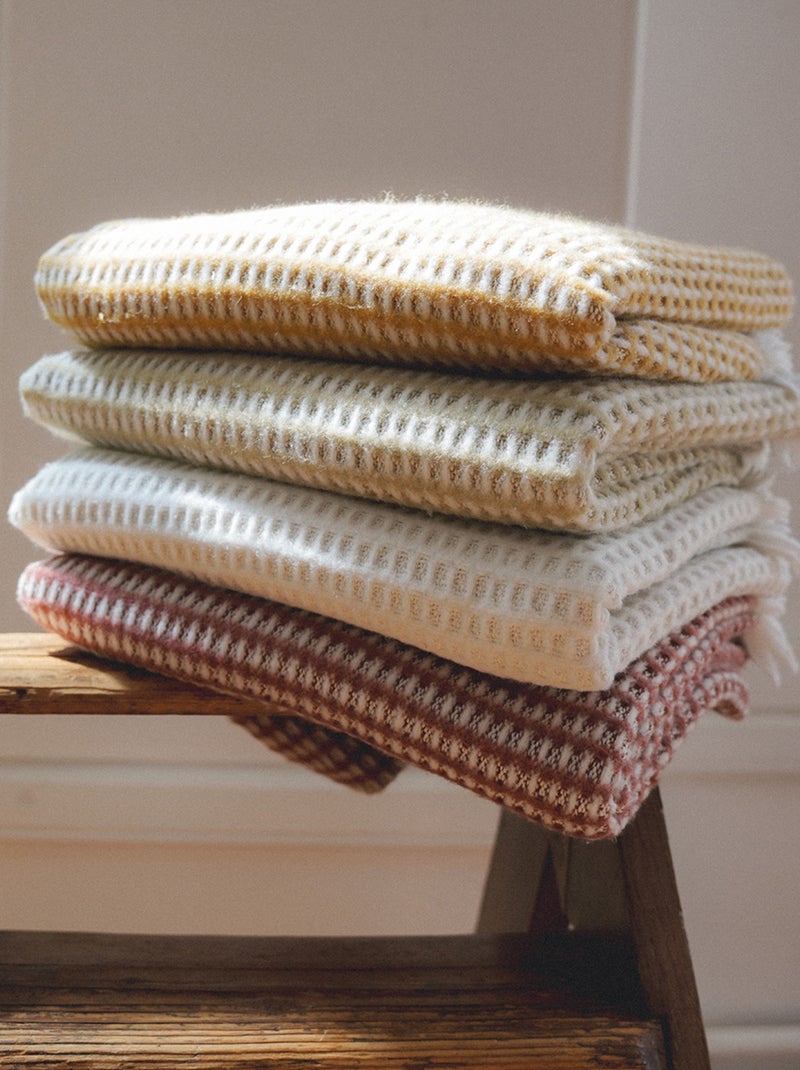 Couverture lit enfant tissu nid d'abeille Crème - Kiabi