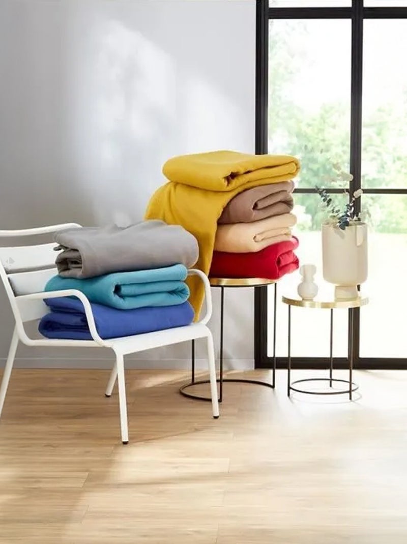 Couverture polaire ISBA traité non-feu Beige sable - Kiabi