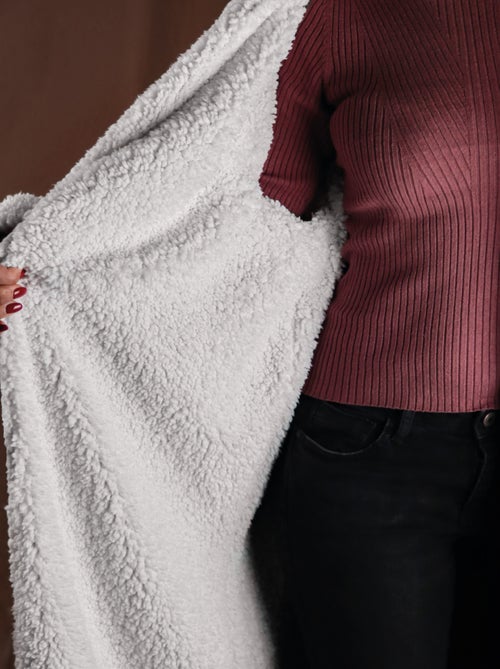 Couverture polaire, plaid intégral avec manches et poche - Sherpa et flanelle - Vivezen - Kiabi