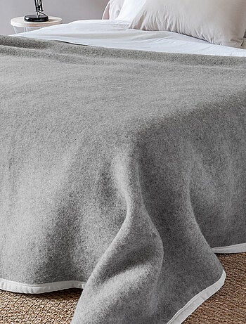 Couverture pur laine vierge blanchie PASTORALE